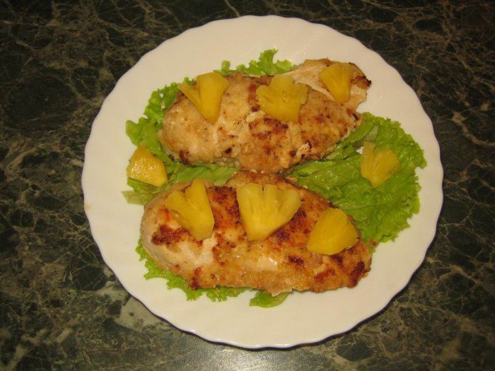 Рецепт 2. Курица с ананасами в мультиварке