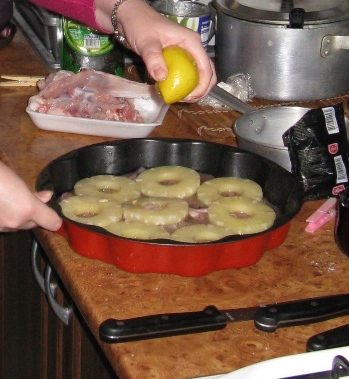 Рецепт 1. Курица с ананасами в духовке