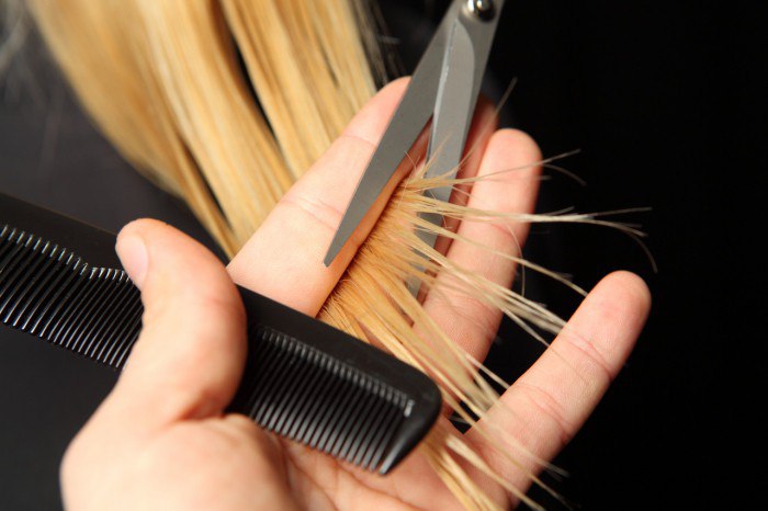 Как подстричь самой кончики волос