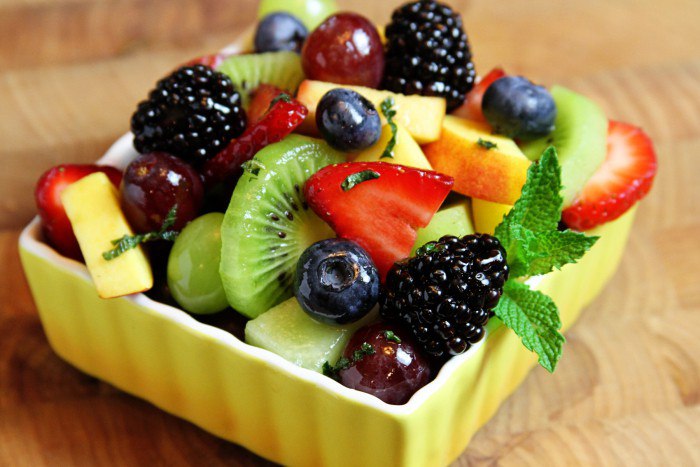 Как употреблять фрукты при похудении?