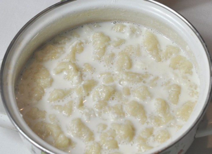 Молочный суп с сырными клецками