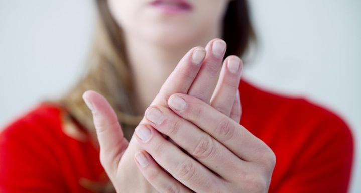 Шелушение кожи рук на ладонях: причины