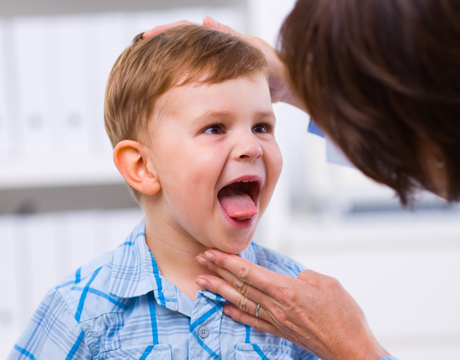 Как лечить кашель при ветрянке у взрослых и детей? - 2
