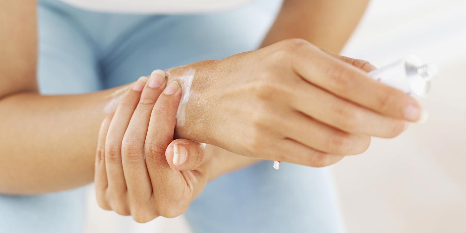 Дерматит на пальцах рук: медикаментозное лечение