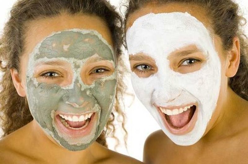 Рецепты масок с бесцветной хной для лица: лечение и профилактика прыщей