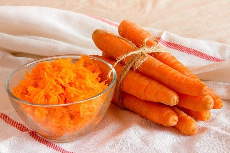 Польза моркови для лица