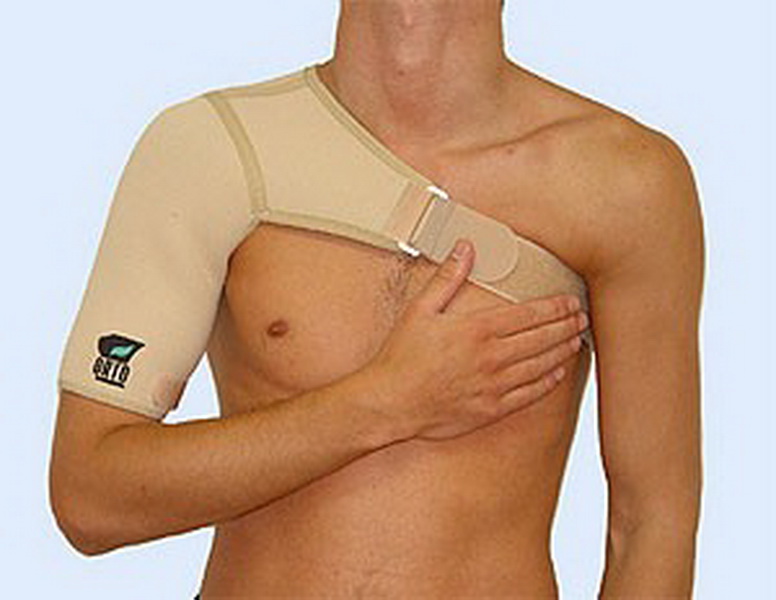 Растяжение связок плеча: симптомы и причины