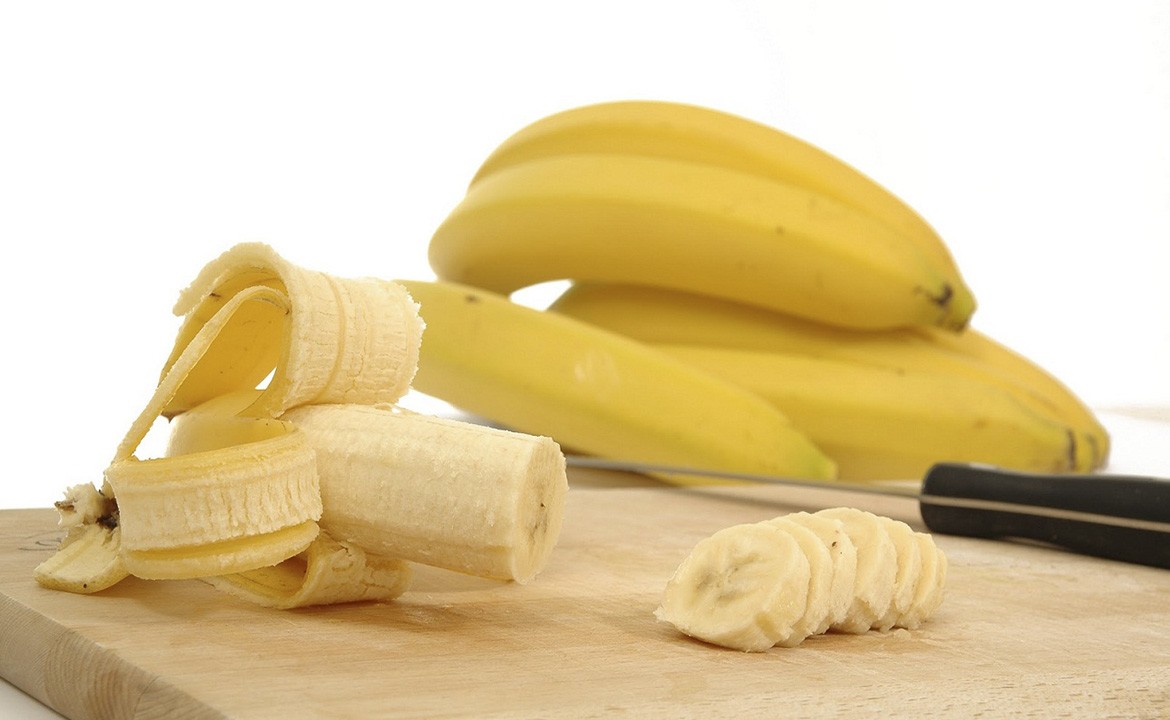 Выясняем калорийность свежих и сушеных бананов, а также чипсов из этого плода