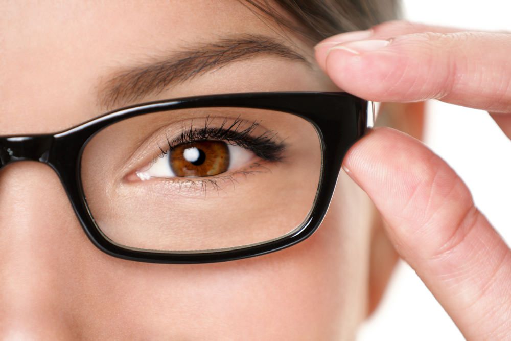 Можно ли испортить зрение защитными очками?